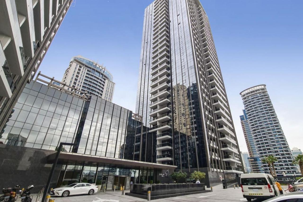 Sparkle Tower 1, Marina - Bright Two Bedroom شقة *